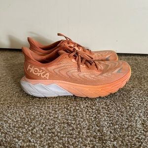 Hoka 7.5